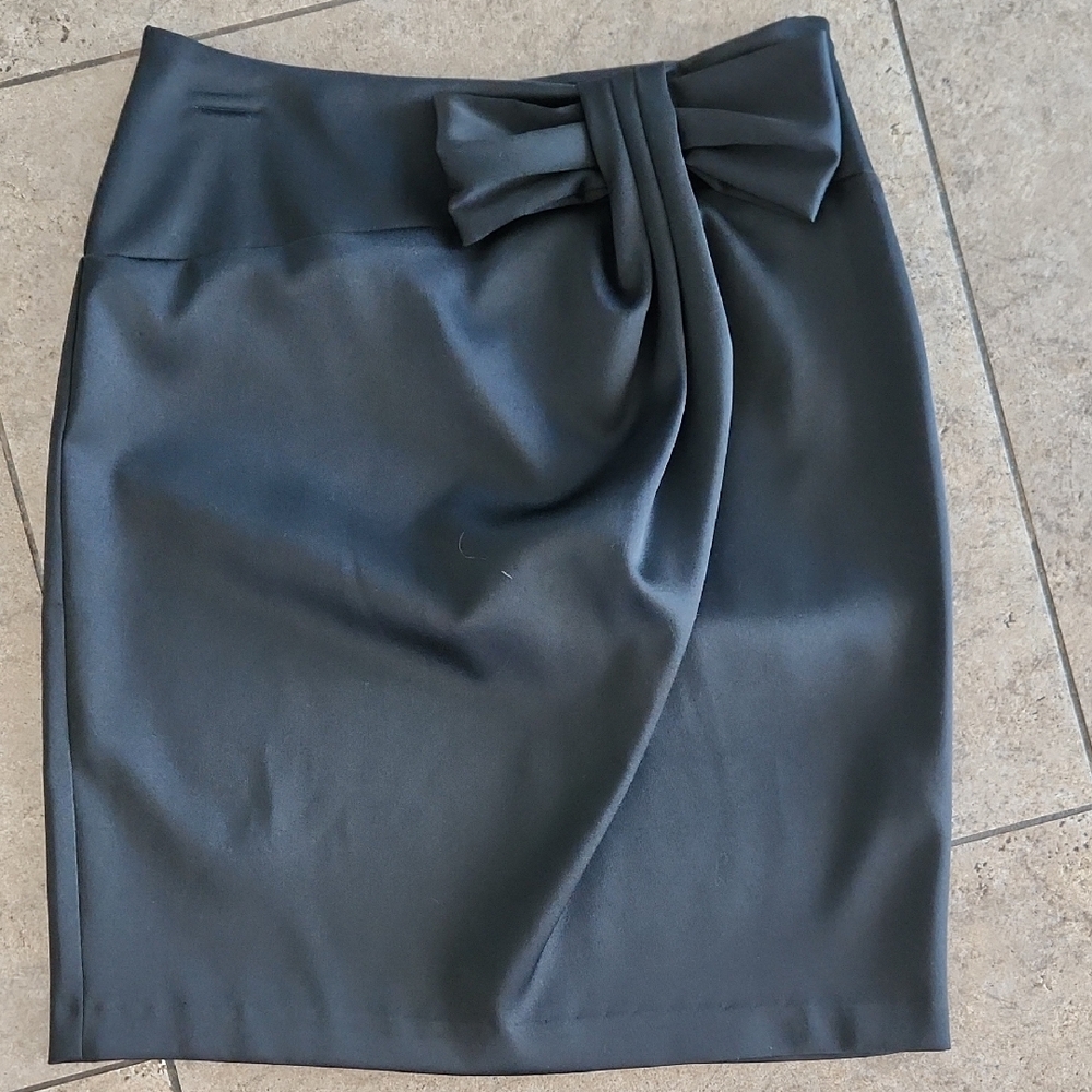 NWOT..Helene Blake Satin Skirt